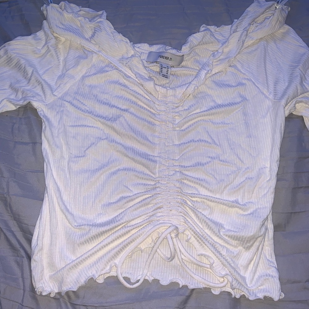 FOREVER 21 CROPPED RUCHED LONG SLEVE (NWT)❄️